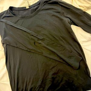 Lululemon Swiftly relaxed fit long sleeve shirt. Black. Sz 8.